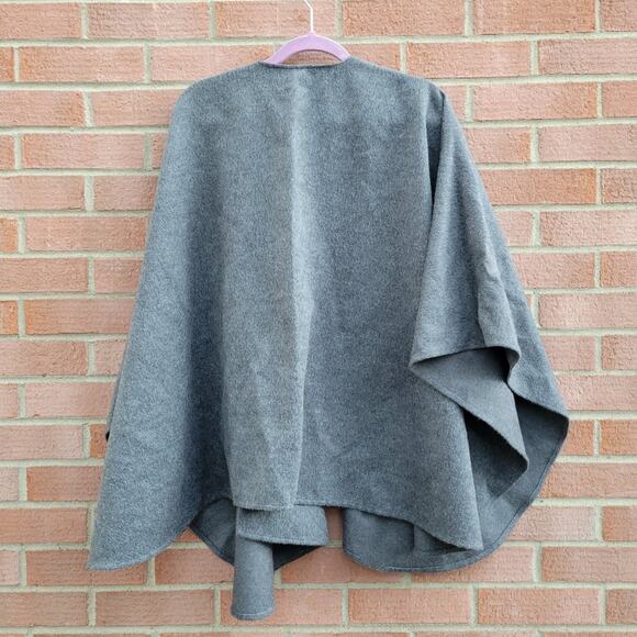 Open Front Baby Alpaca Ruana One Size Grey - Picture 5 of 7